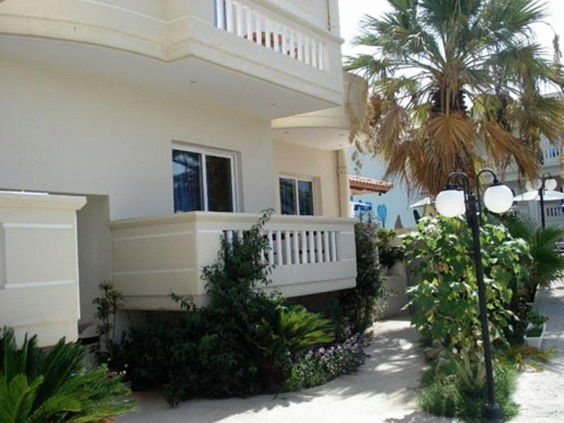 Akatos Hotel Agia Marina  Екстер'єр фото