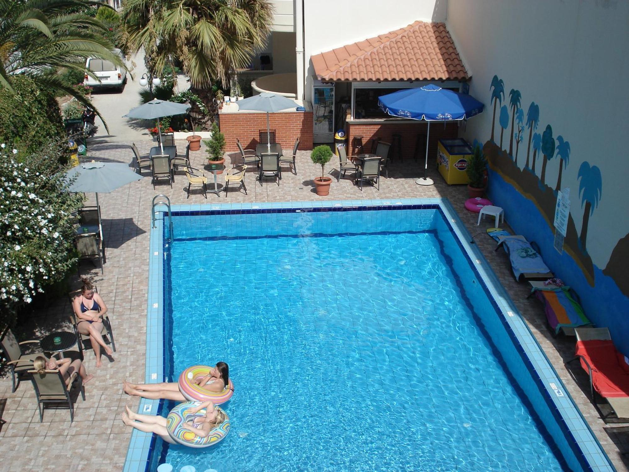 Akatos Hotel Agia Marina  Екстер'єр фото