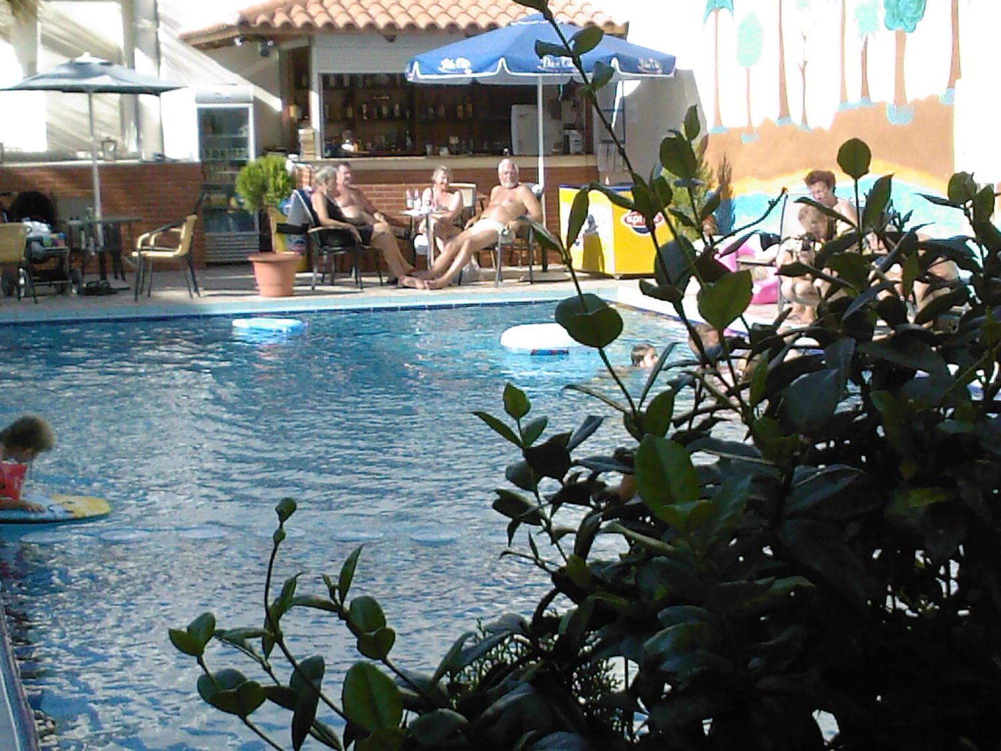 Akatos Hotel Agia Marina  Екстер'єр фото