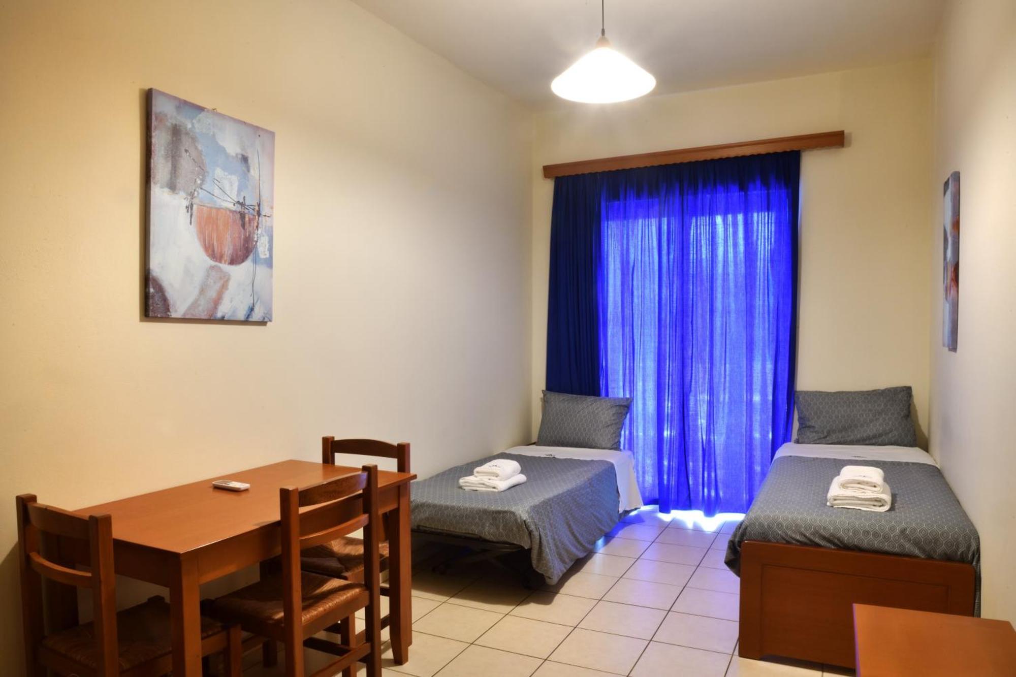 Akatos Hotel Agia Marina  Екстер'єр фото