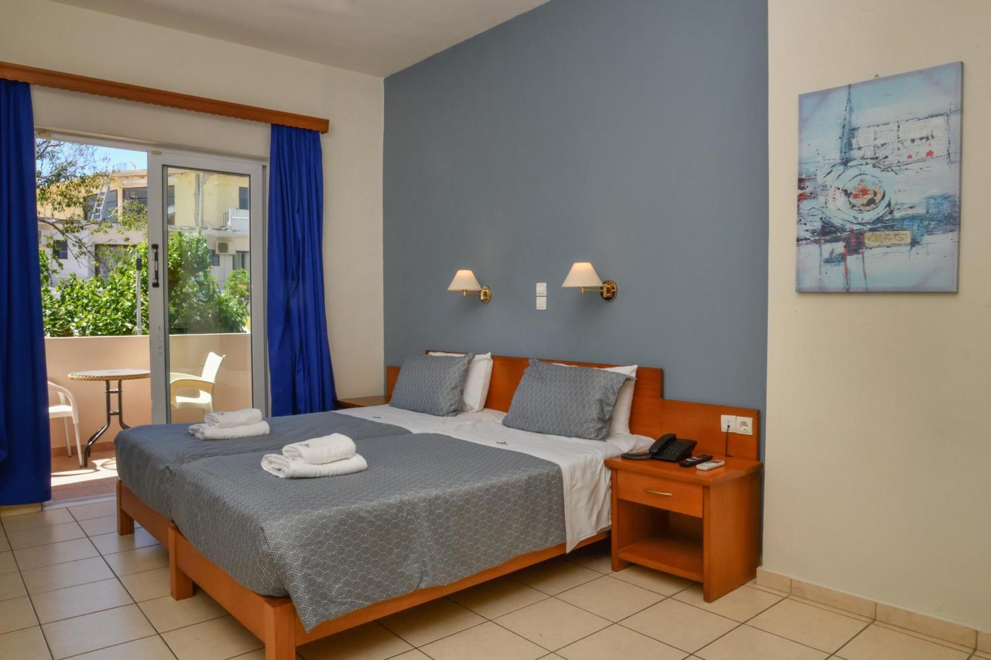 Akatos Hotel Agia Marina  Екстер'єр фото