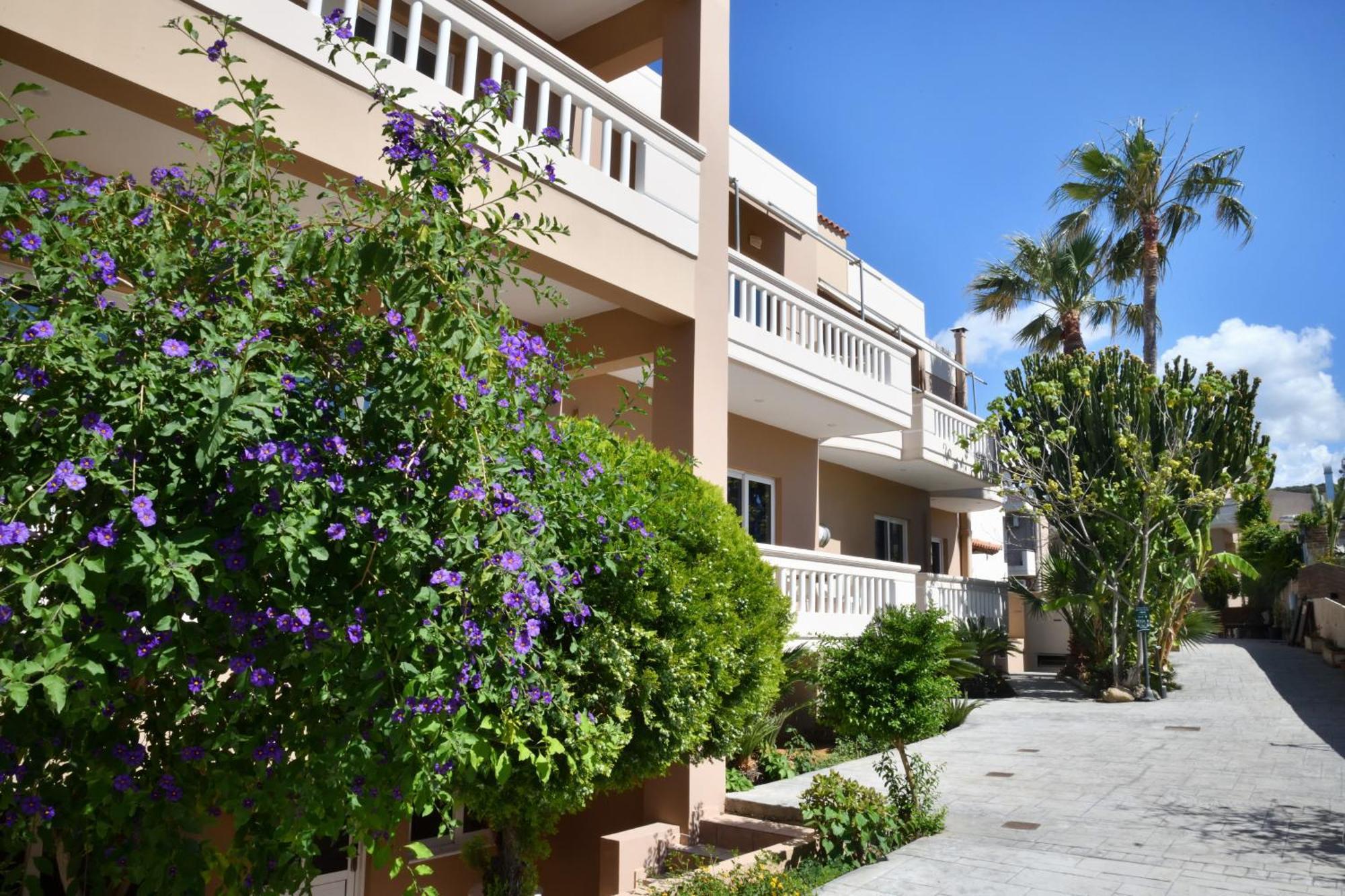 Akatos Hotel Agia Marina  Екстер'єр фото