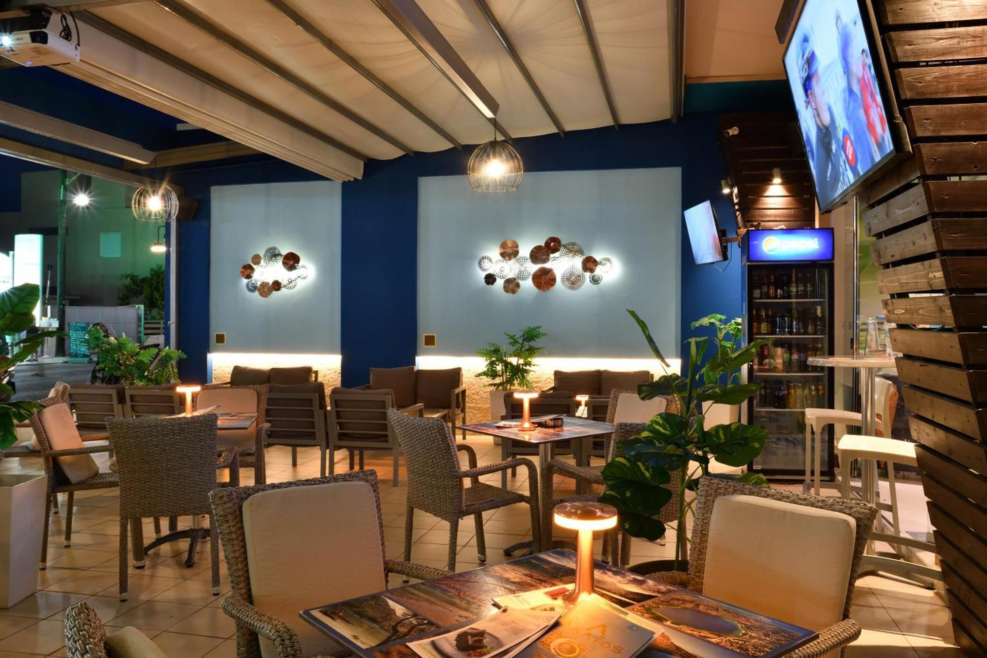 Akatos Hotel Agia Marina  Екстер'єр фото
