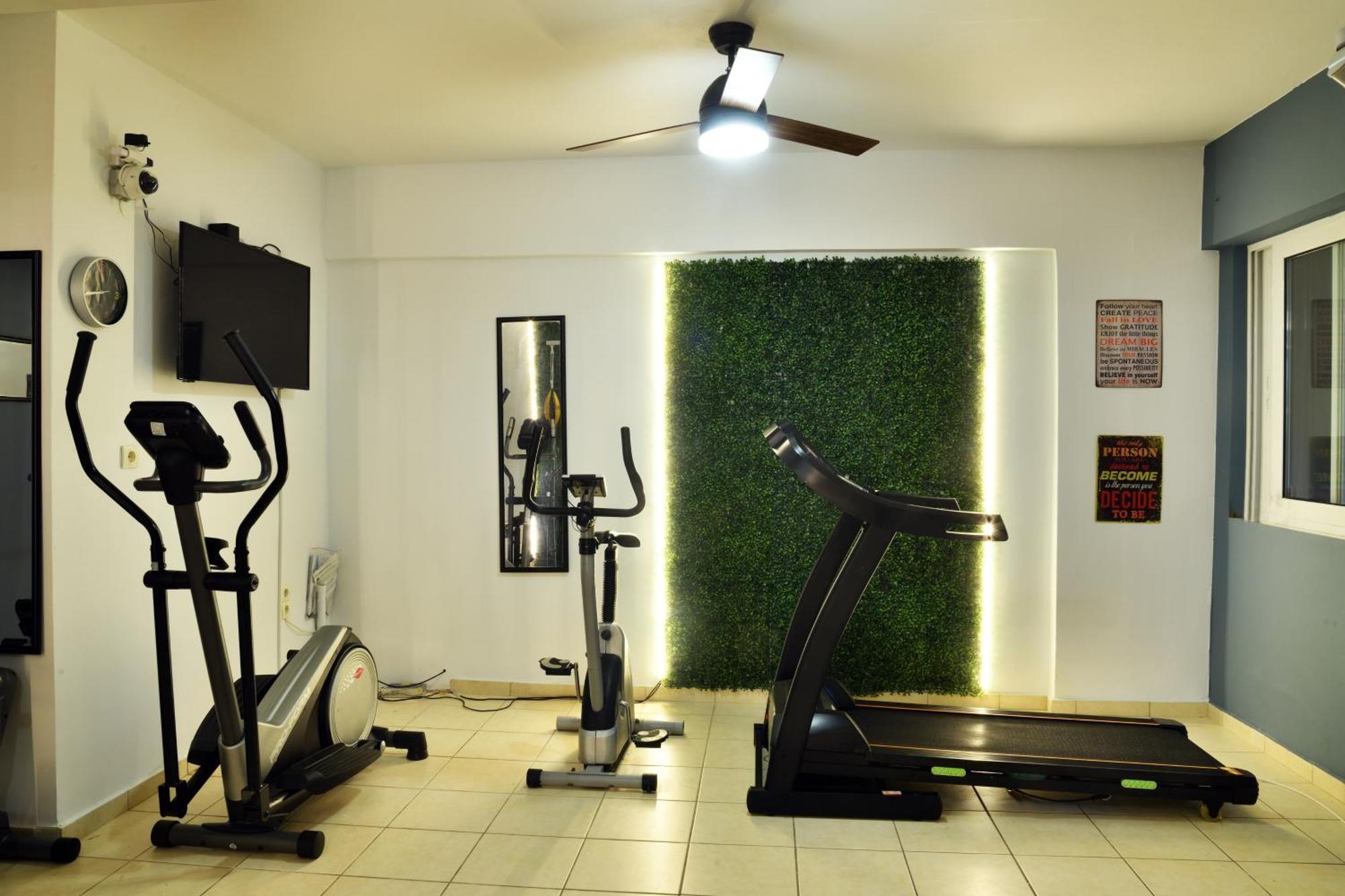 Akatos Hotel Agia Marina  Екстер'єр фото