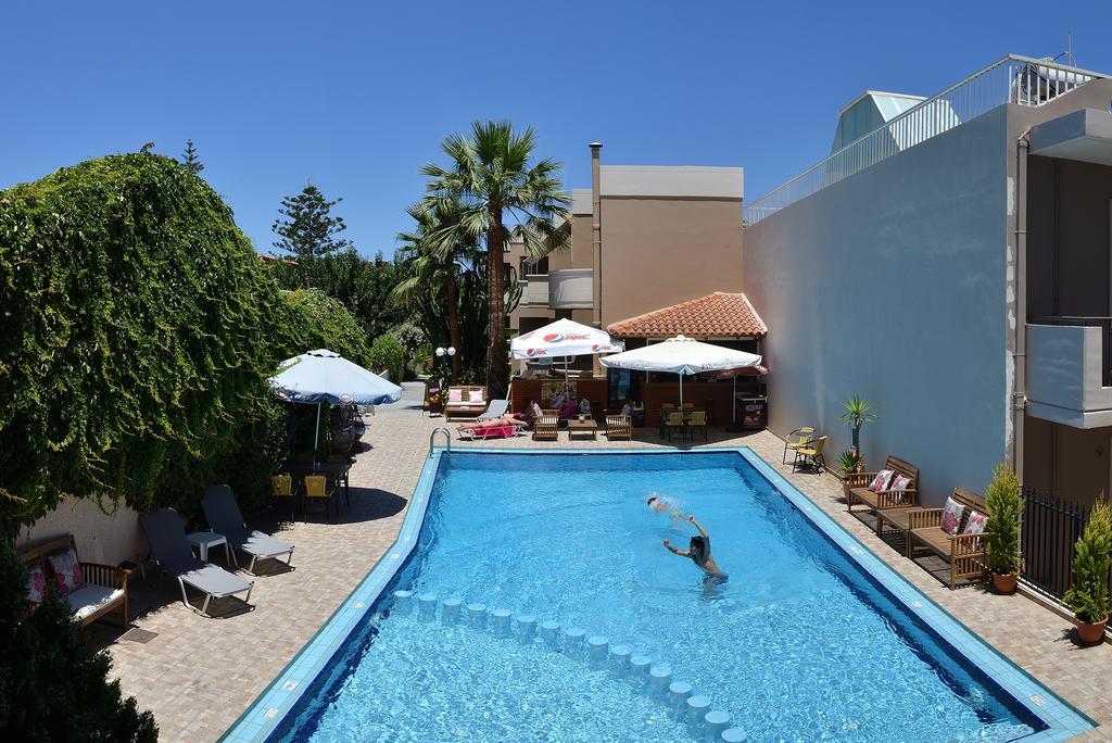 Akatos Hotel Agia Marina  Екстер'єр фото