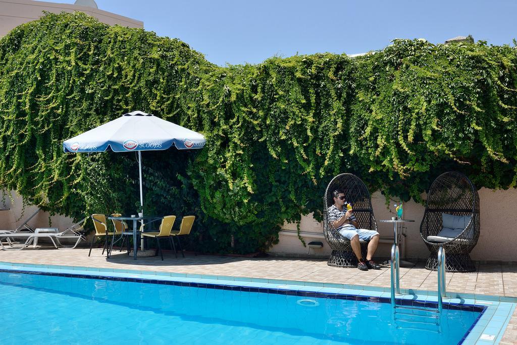Akatos Hotel Agia Marina  Екстер'єр фото